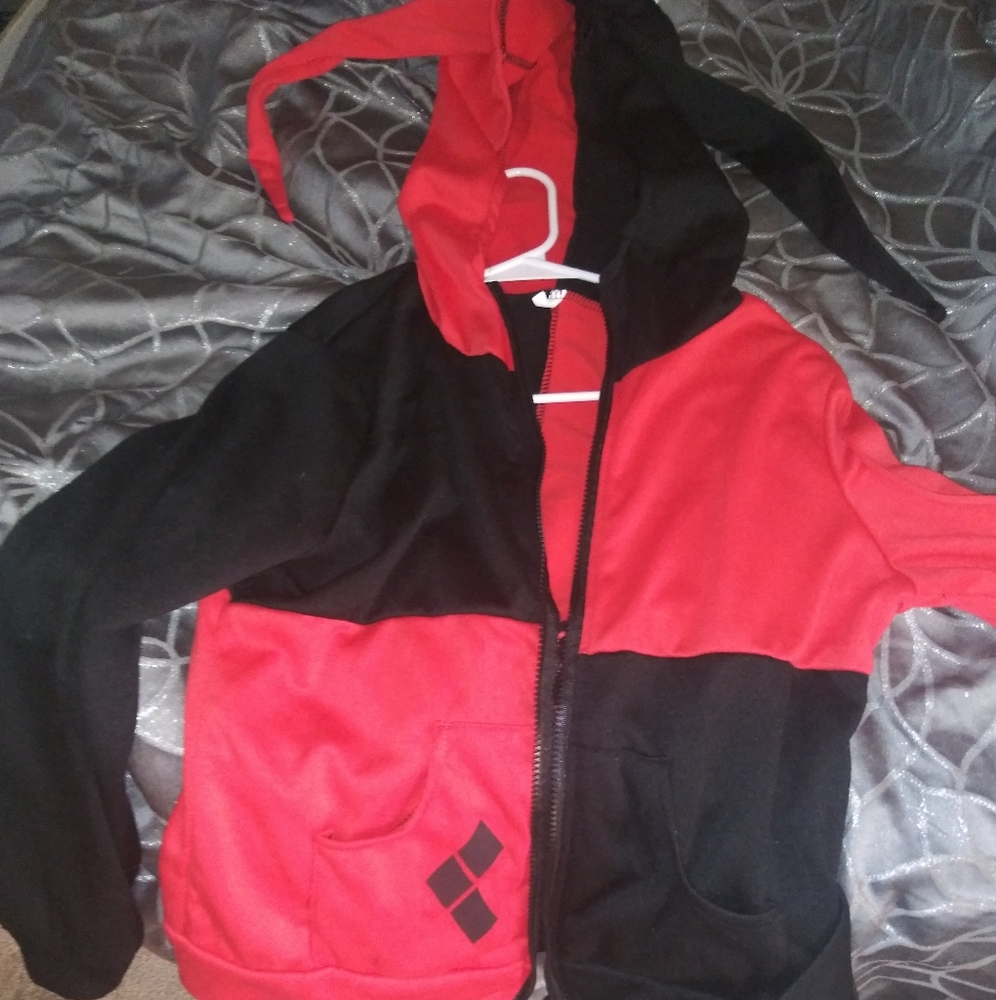 Hot Topic Harley Quinn Hoodie Joker 🃏 cute Small